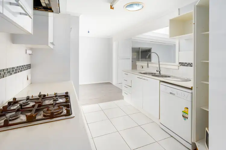Fourth view of Homely house listing, 4 Woolley Close, Thornton NSW 2322