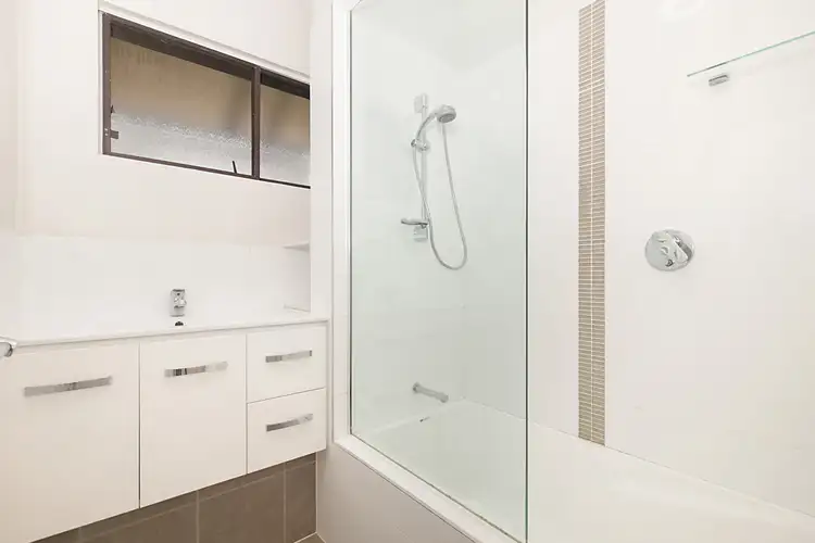 Fifth view of Homely unit listing, 4/68 York Street, Coorparoo QLD 4151