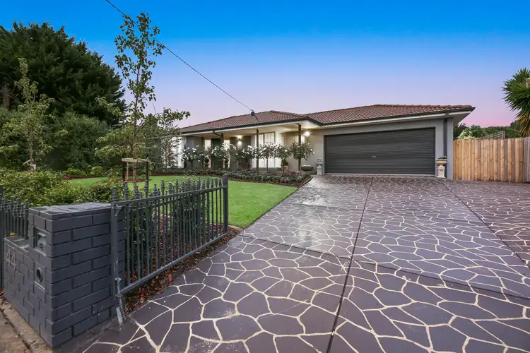 44 Eagle Drive, Pakenham VIC 3810