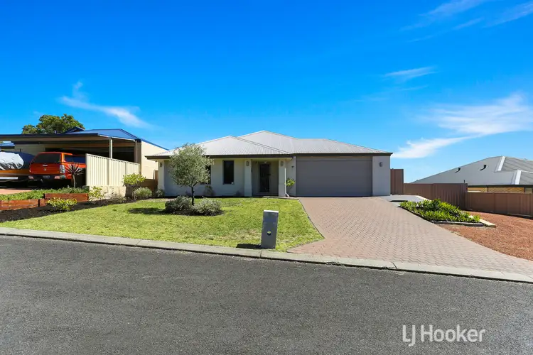 16 Robinia Rise, Collie WA 6225