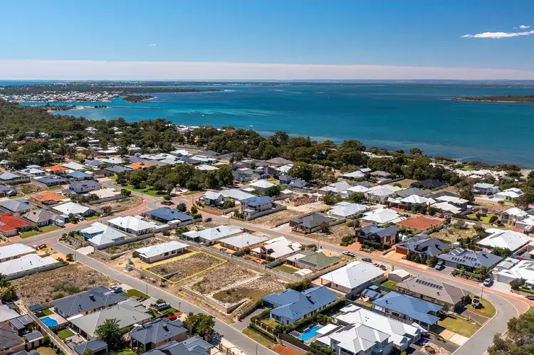 35 Mundaring Crescent, Dawesville WA 6210