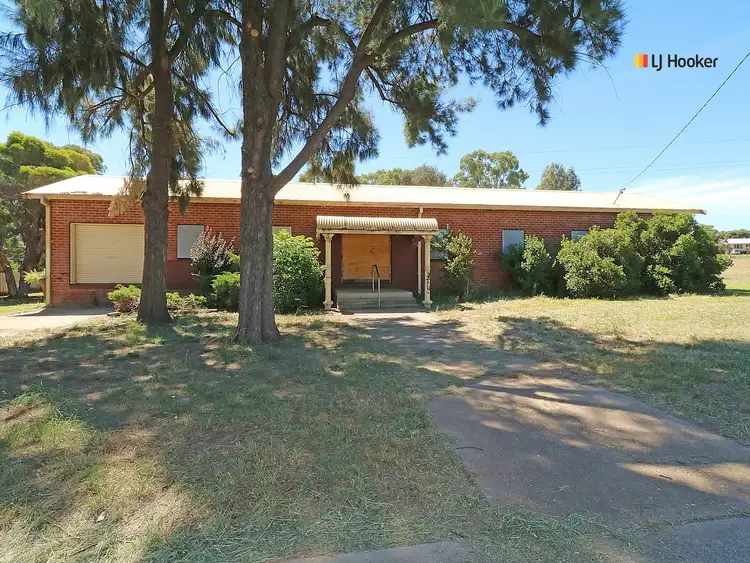 17 Jack Avenve, Mount Austin NSW 2650