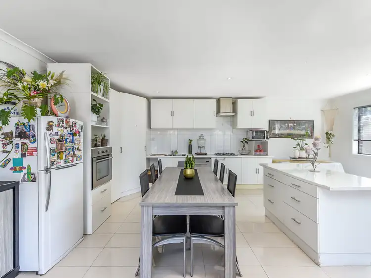 Sixth view of Homely house listing, Unit 2/42 Harry Street, Cranbourne VIC 3977