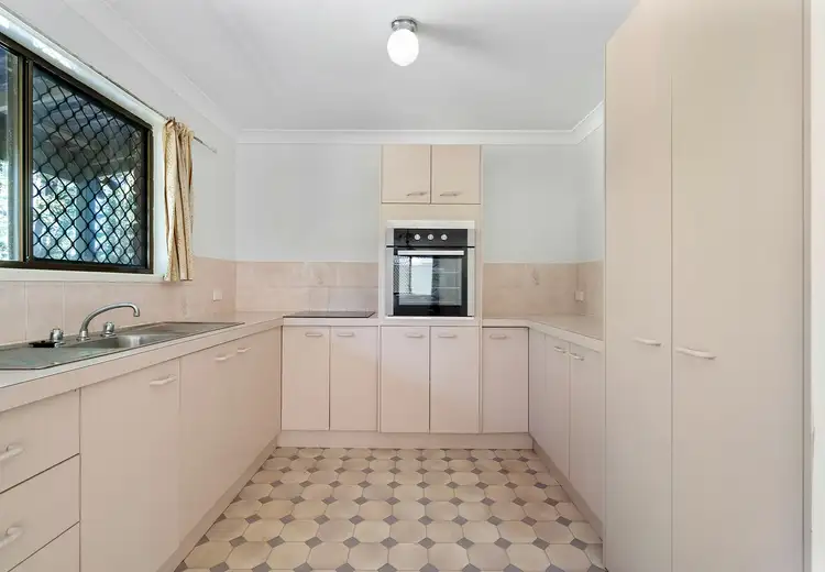 Sixth view of Homely house listing, 5 Curlew Crescent, Eagleby QLD 4207