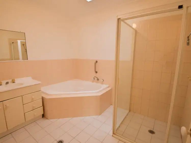 Sixth view of Homely unit listing, 2/77 Thornhill Street, Young NSW 2594