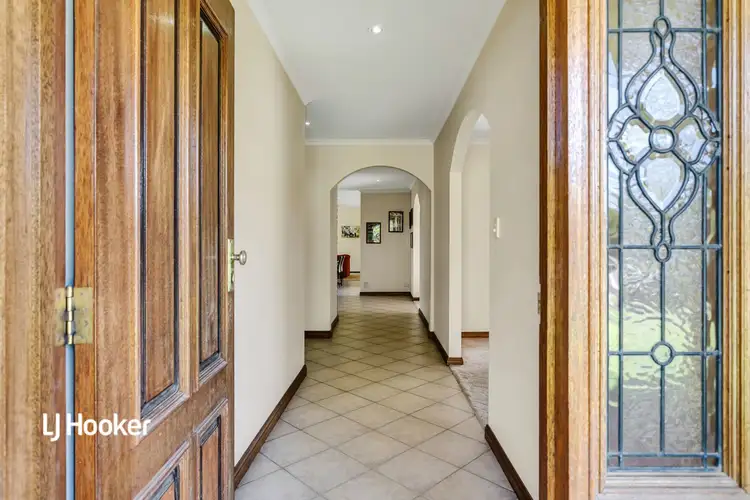 Fifth view of Homely house listing, 4 Hillview Court, Gulfview Heights SA 5096