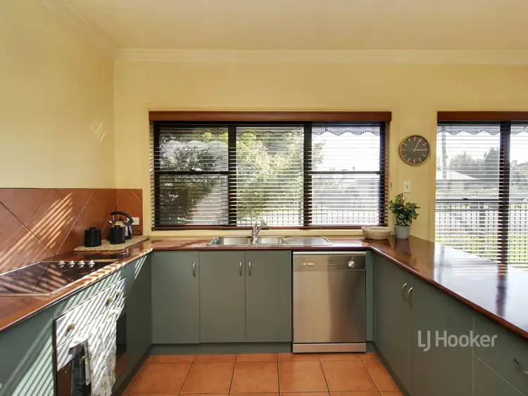 Third view of Homely townhouse listing, 25A Macrae Street, Bairnsdale VIC 3875