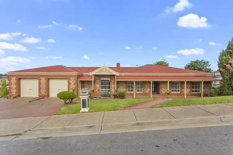 2 Inali Court, Hallett Cove SA 5158