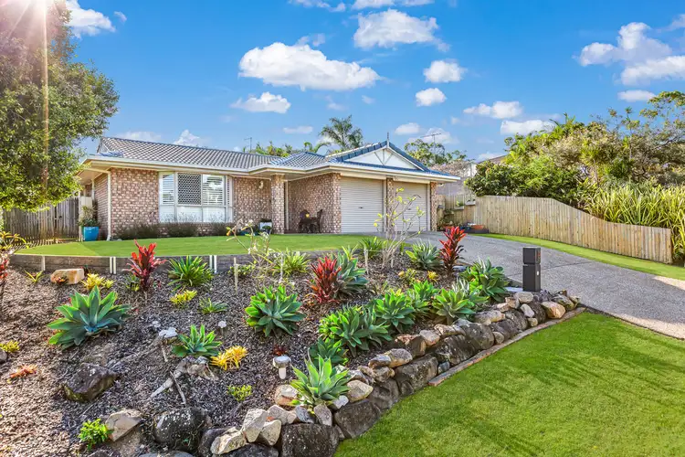 8 Sapphire Drive, Alexandra Hills QLD 4161