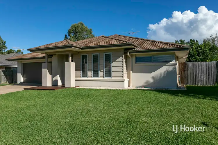 4 Mervyn Crescent, Redland Bay QLD 4165