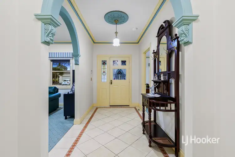 Second view of Homely house listing, 6 Staples Way, Seabrook VIC 3028