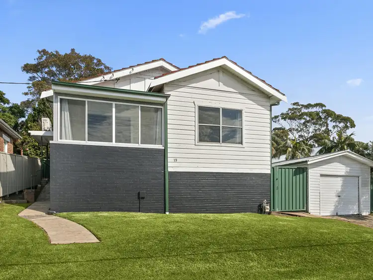 19 Rawlinson Avenue, Wollongong NSW 2500