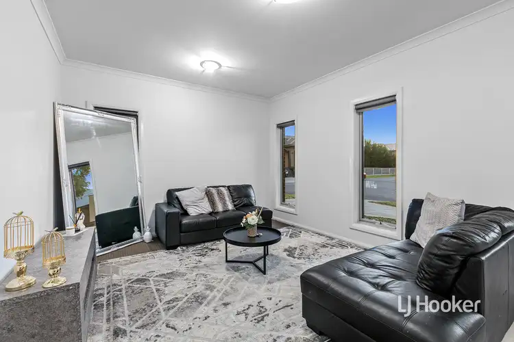 Third view of Homely townhouse listing, 7 Vali Road, Craigieburn VIC 3064