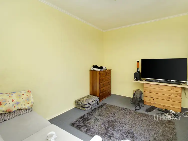 Fourth view of Homely semi-detached listing, 69 Service Street, Bairnsdale VIC 3875