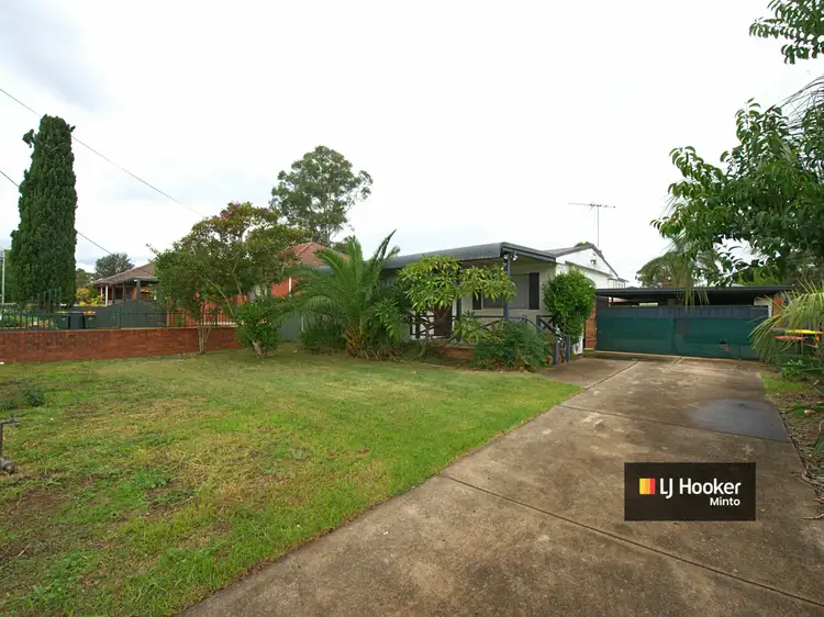 5 Lochee Ave, Minto NSW 2566