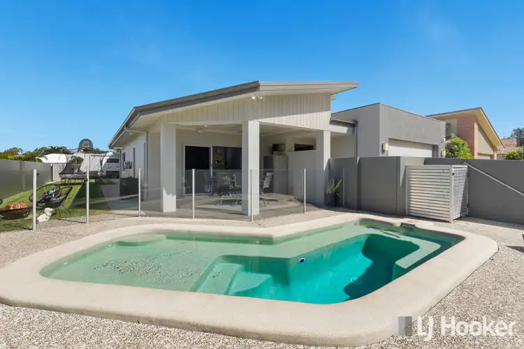 Second view of Homely house listing, 2 Cimmaron Circuit, Thornlands QLD 4164