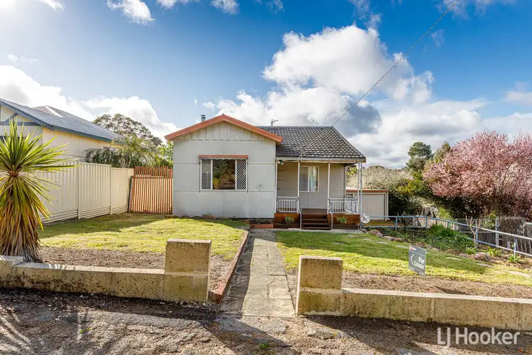 12 Steere Street South, Collie WA 6225