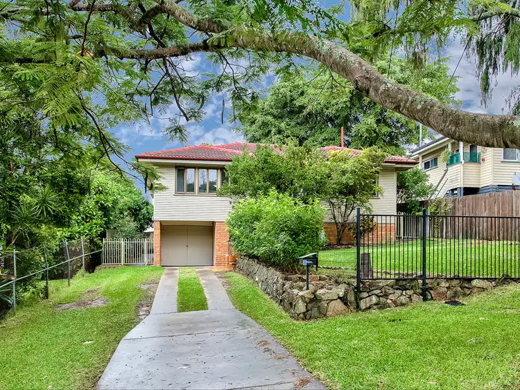 8 Burbank Street, Stafford Heights QLD 4053