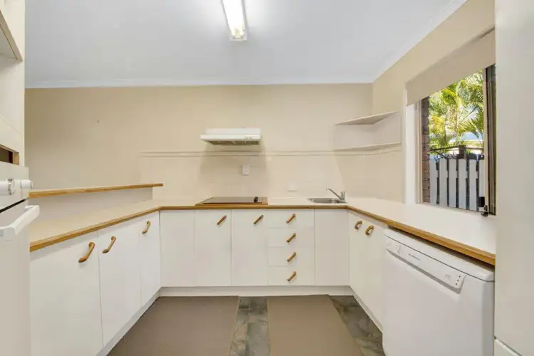 Fifth view of Homely unit listing, Unit 2/46 J Hickey Avenue, Clinton QLD 4680