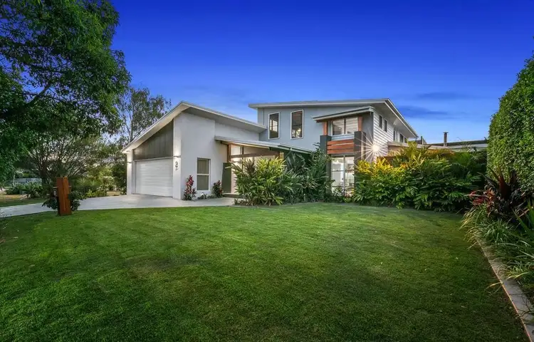 2 Red Gum Crescent, Wakerley QLD 4154