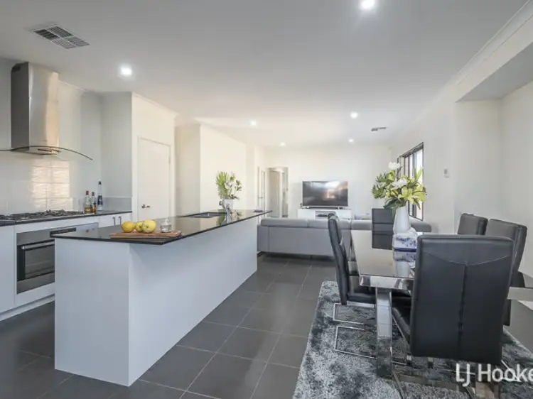 Fifth view of Homely house listing, 17 Geographe Way, Thornlie WA 6108