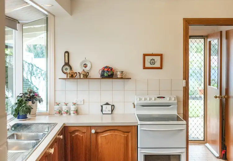 Sixth view of Homely house listing, 2/15 Gilbert Road, Mount Barker SA 5251