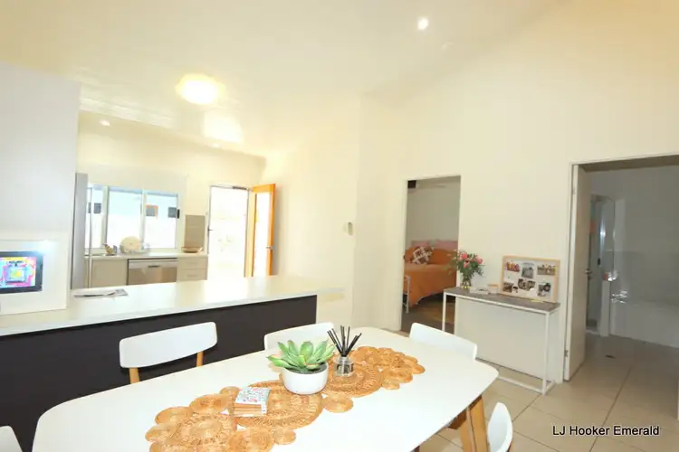 Fifth view of Homely villa listing, 7/55A Gray Street, Emerald QLD 4720