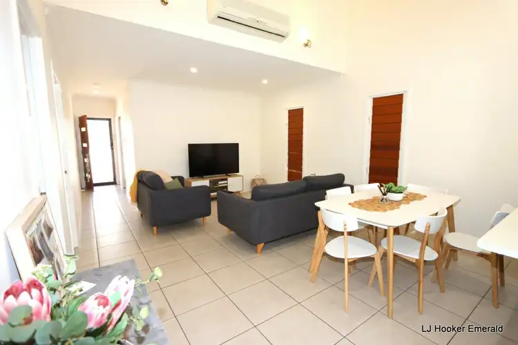 Sixth view of Homely villa listing, 7/55A Gray Street, Emerald QLD 4720