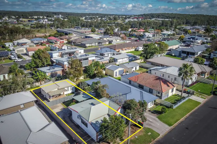 Second view of Homely house listing, 2/27 Rockleigh Street, Thornton NSW 2322