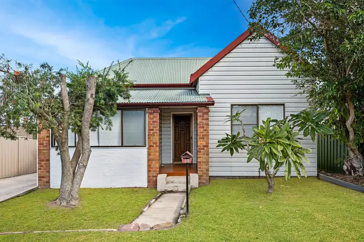 Third view of Homely house listing, 2/27 Rockleigh Street, Thornton NSW 2322