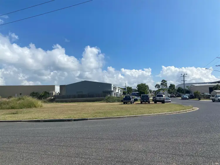 11-13 Helen Street, Clinton QLD 4680