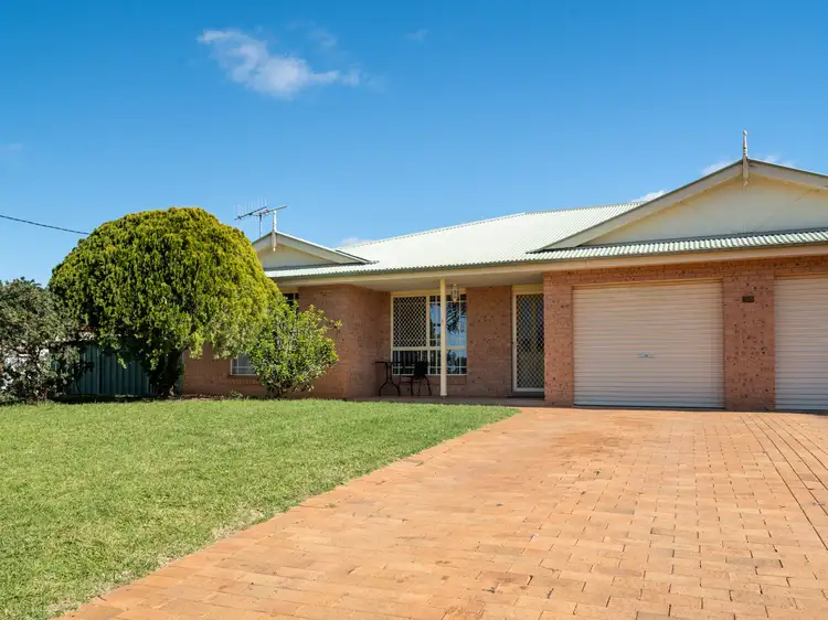 2/143 A'Beckett Street, Narromine NSW 2821