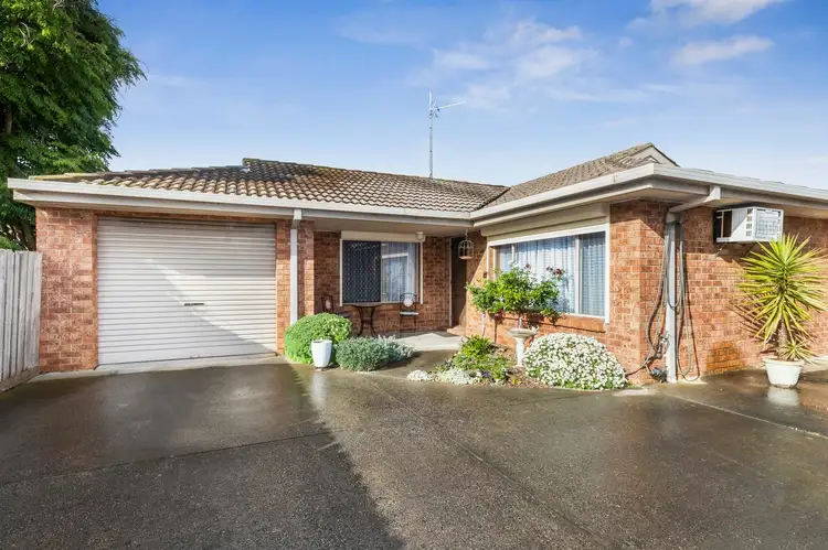 2/18 Carolanne Drive