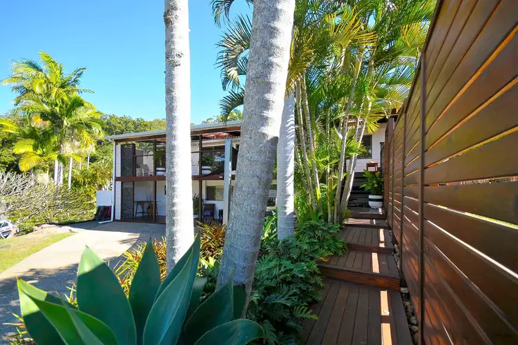 95 Ware Drive, Currumbin Waters QLD 4223