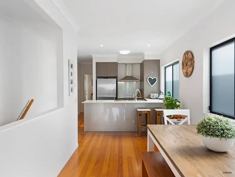 Sixth view of Homely semi-detached listing, 2/438 Cypress Terrace, Palm Beach QLD 4221
