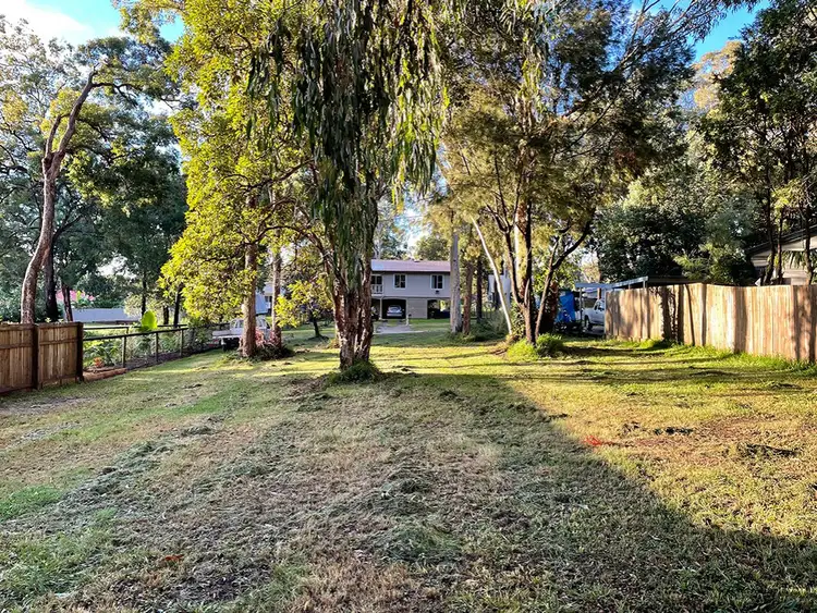 8 Tingara, Macleay Island QLD 4184