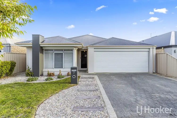 7 Snapper Way, Two Rocks WA 6037