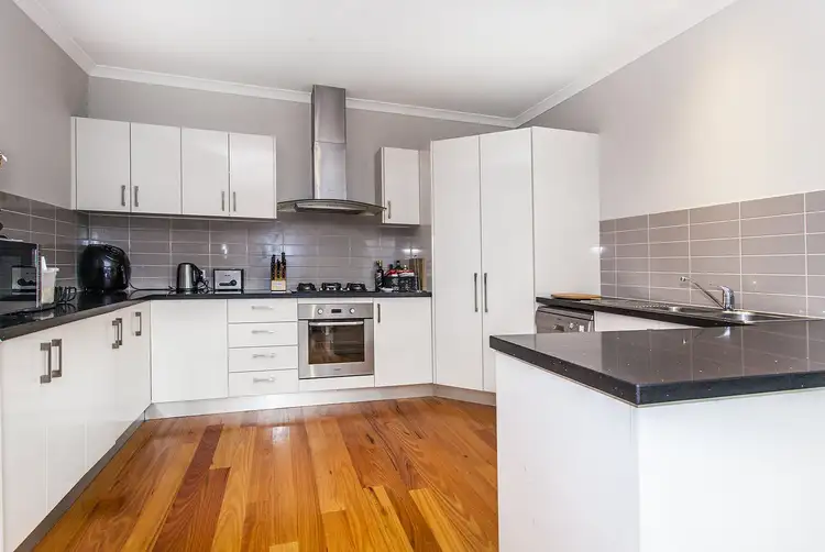 16a Diane Crescent, Mooroolbark VIC 3138