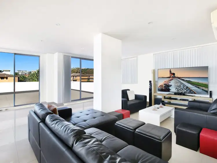 Third view of Homely apartment listing, 9/18 Edward Street, Wollongong NSW 2500