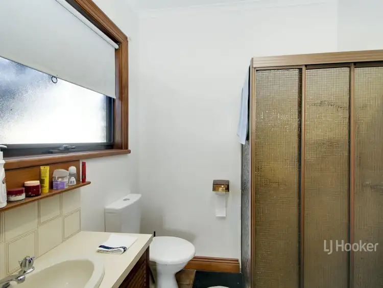 Seventh view of Homely house listing, 7 Garden Avenue, Bairnsdale VIC 3875