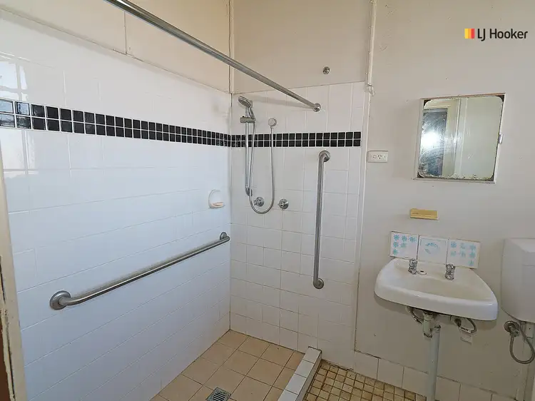Fifth view of Homely house listing, 10 Green Street, Lockhart NSW 2656