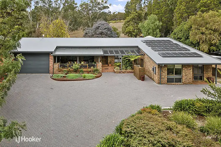 8 William Street, Houghton SA 5131
