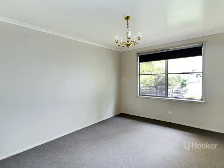 Sixth view of Homely house listing, 5 Flett Court, East Bairnsdale VIC 3875