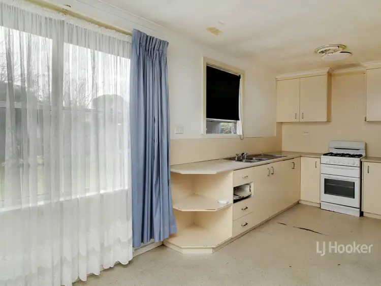 Second view of Homely house listing, 4 Flett Court, East Bairnsdale VIC 3875