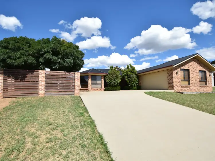 3 Gold Court, Young NSW 2594