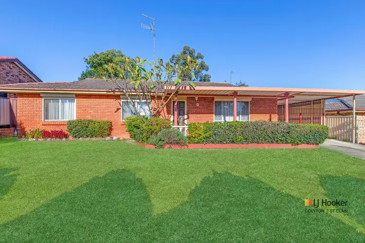 6 BANKS Drive, St Clair NSW 2759