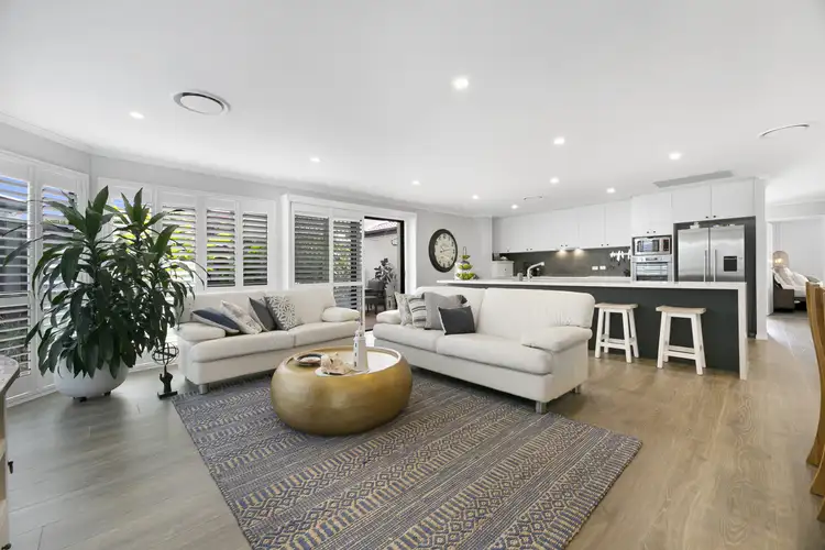 3 Mustique Court, Burleigh Waters QLD 4220