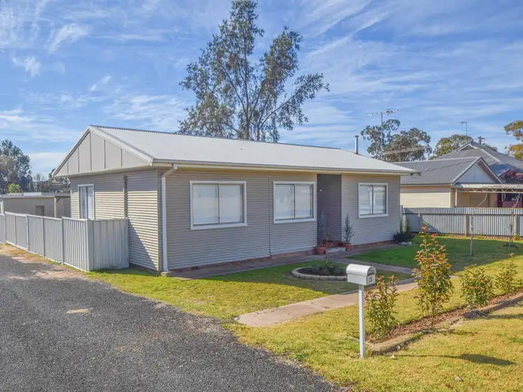 3 Allanan Street, Young NSW 2594