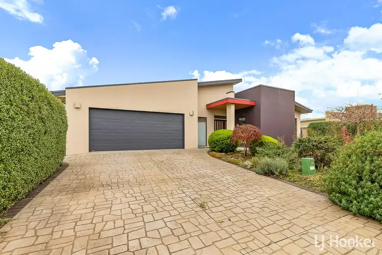45 Jeanne Young Circuit, Mckellar ACT 2617