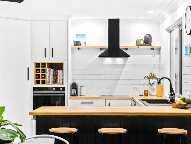 11 Aethalia Street, Currumbin Waters QLD 4223